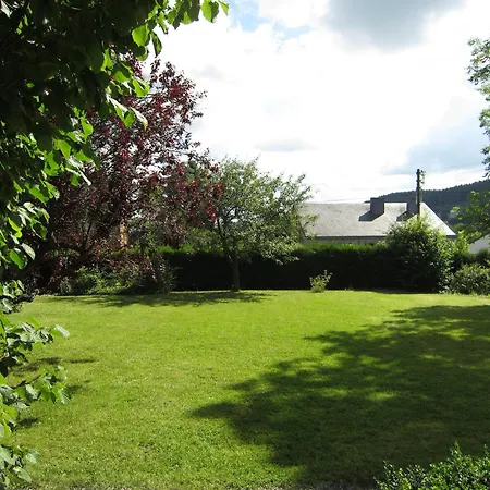 Lavish In Forrieres With Sauna * Lesterny