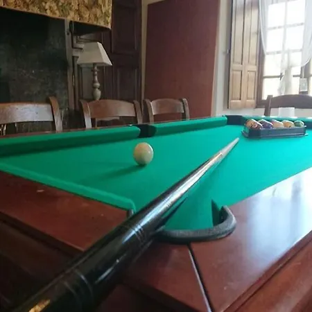 Lavish In Forrieres With Sauna 펜션