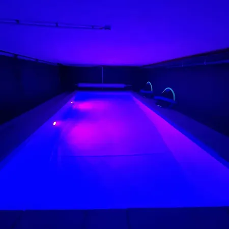 펜션 Lavish In Forrieres With Sauna *