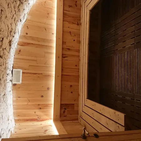 Lavish In Forrieres With Sauna